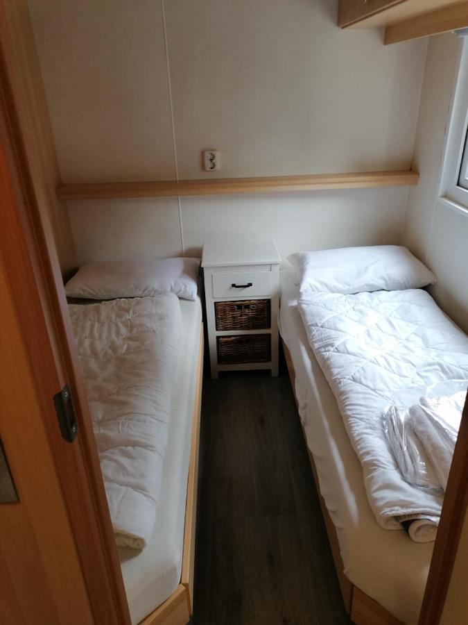 Chalet 4-6 Personen Epe F15 Van Alle Gemakken Voorzien Max Aantal Volwassen Personen Bedraagt 4 Exterior photo